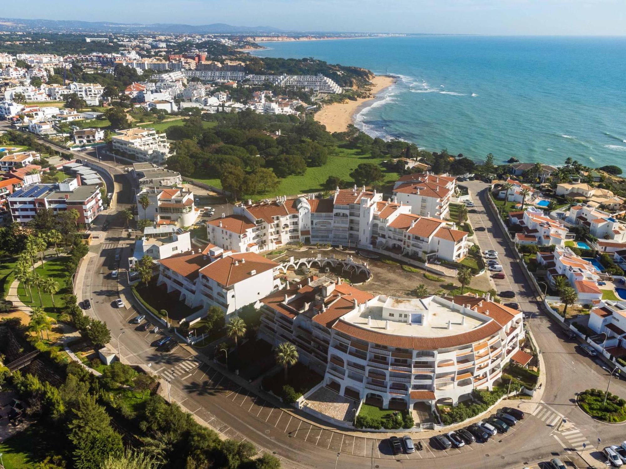 Lemon House - 400M From The Beach - Wifi Albufeira Buitenkant foto
