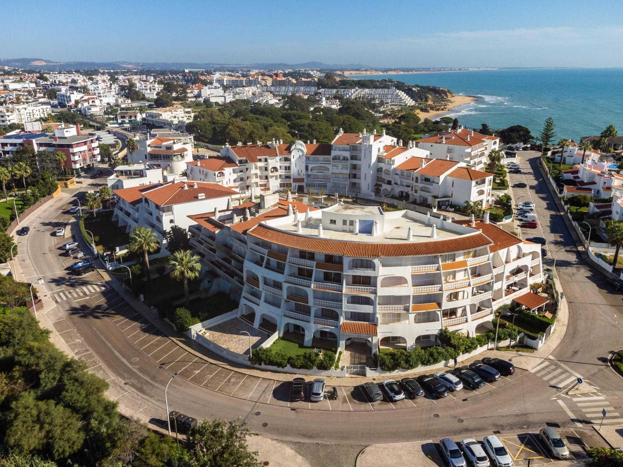 Lemon House - 400M From The Beach - Wifi Albufeira Buitenkant foto